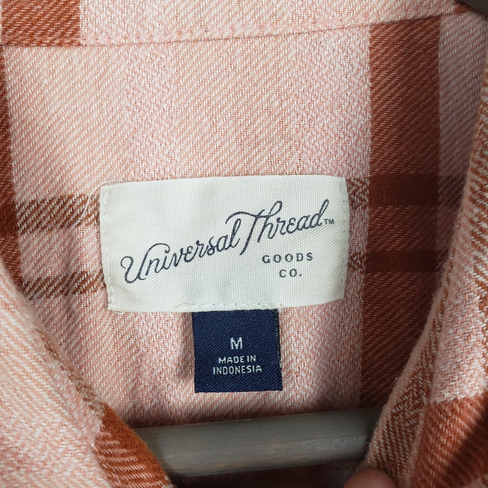 Universal Thread Rust Flannel - Picture 4 of 5